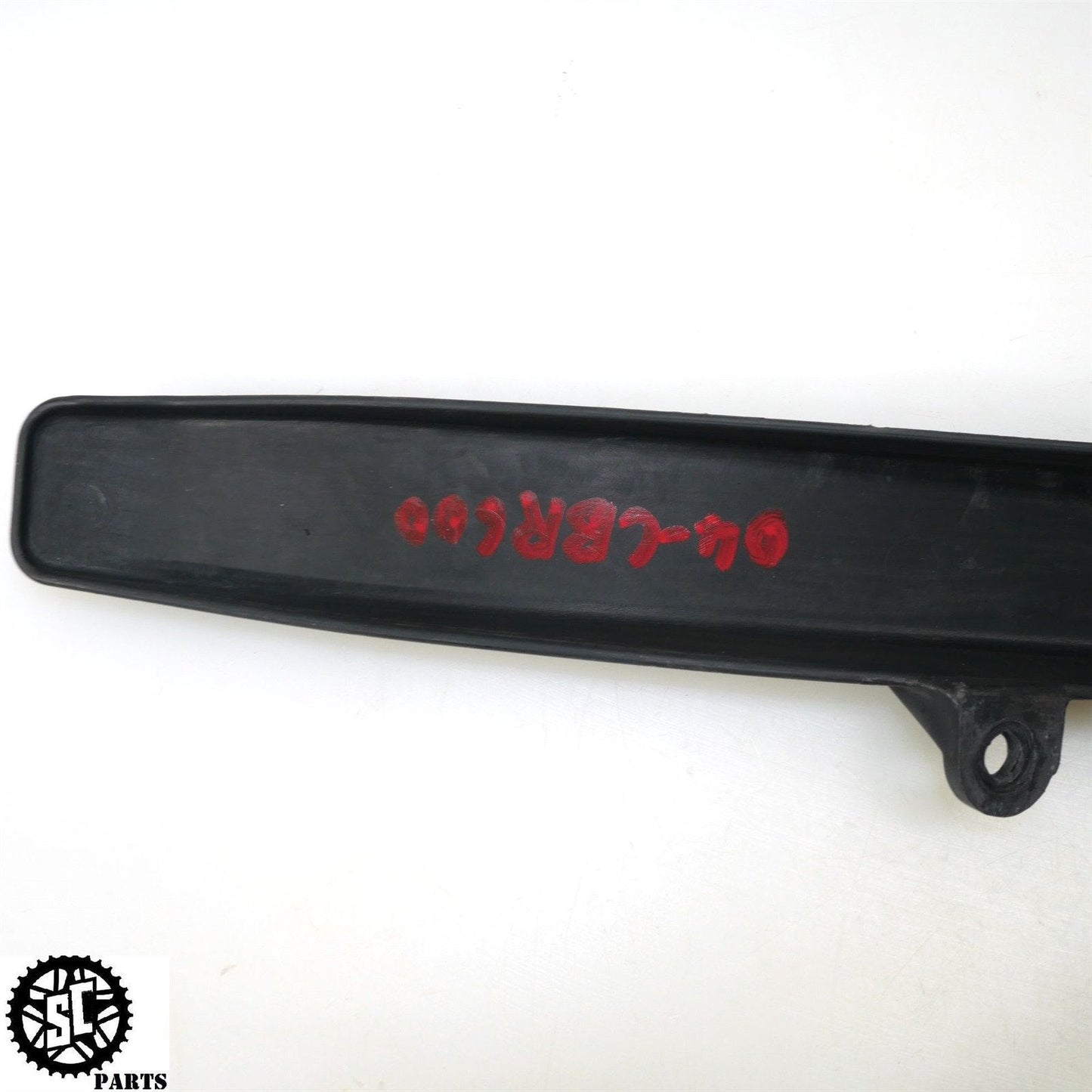 03 04 HONDA CBR600RR CHAIN GUARD H43 - SALVAGECYCLEPARTS