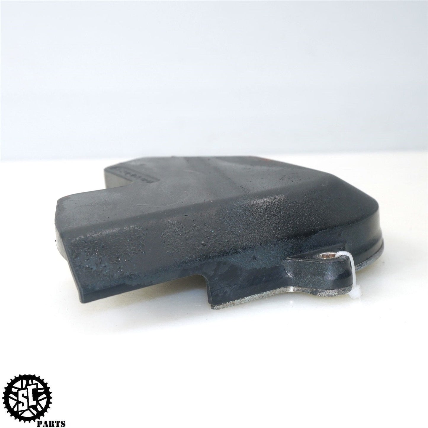 03 04 HONDA CBR600RR FRONT SPROCKET COVER 11350 - MEE - 670 H43 - SALVAGECYCLEPARTS