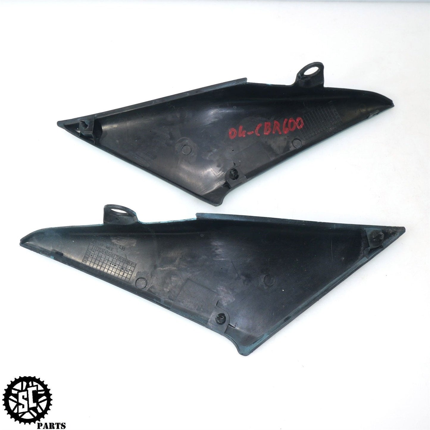 03 04 HONDA CBR600RR LEFT RIGHT GAS TANK SEAT SIDE FAIRING COVER H43 - SALVAGECYCLEPARTS