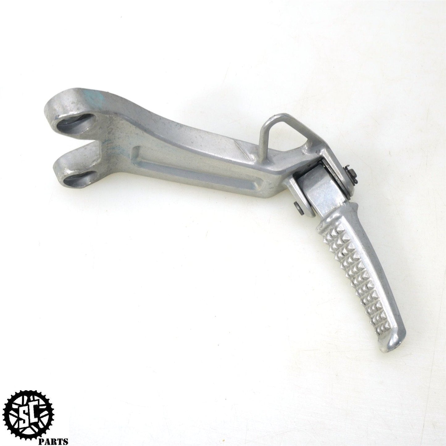 03 04 HONDA CBR600RR REAR PASSENGER FOOT PEG BRACKET H43 - SALVAGECYCLEPARTS