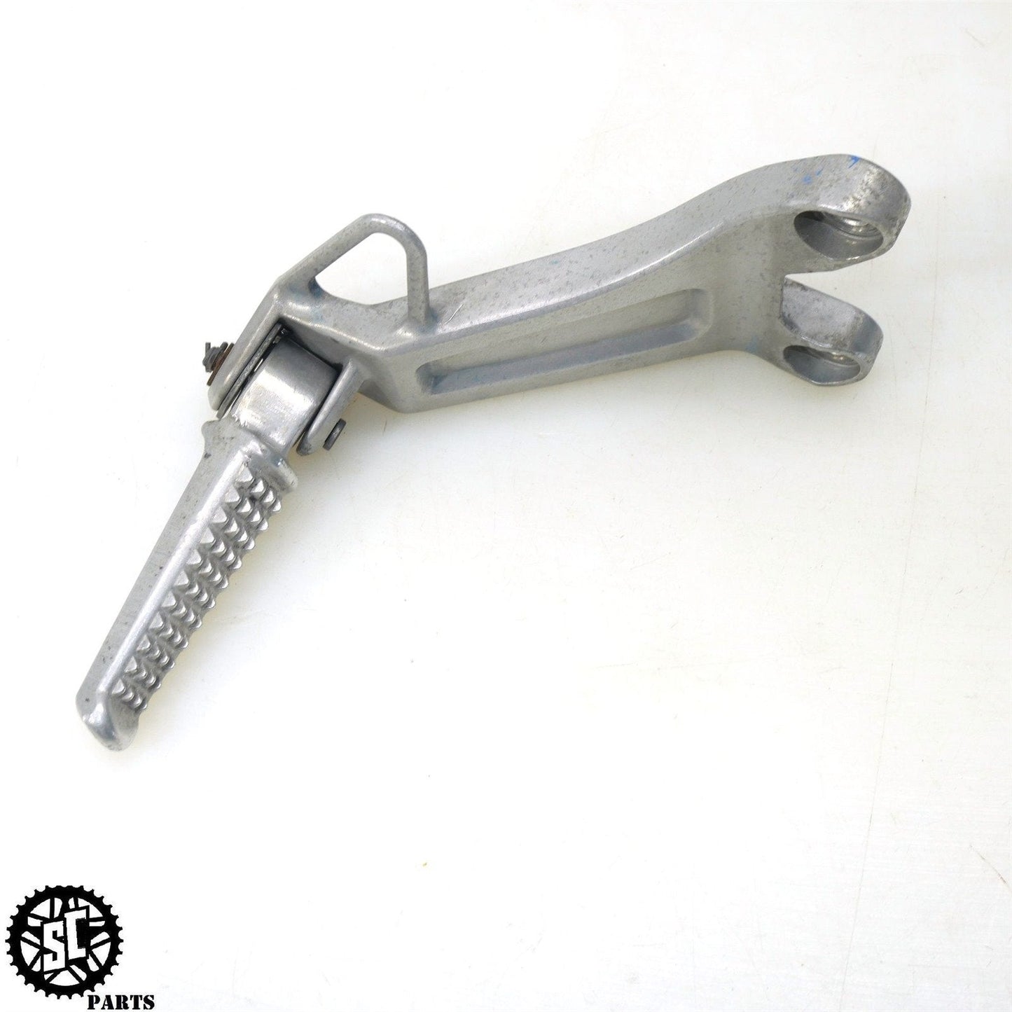 03 04 HONDA CBR600RR REAR PASSENGER FOOT PEG BRACKET H43 - SALVAGECYCLEPARTS