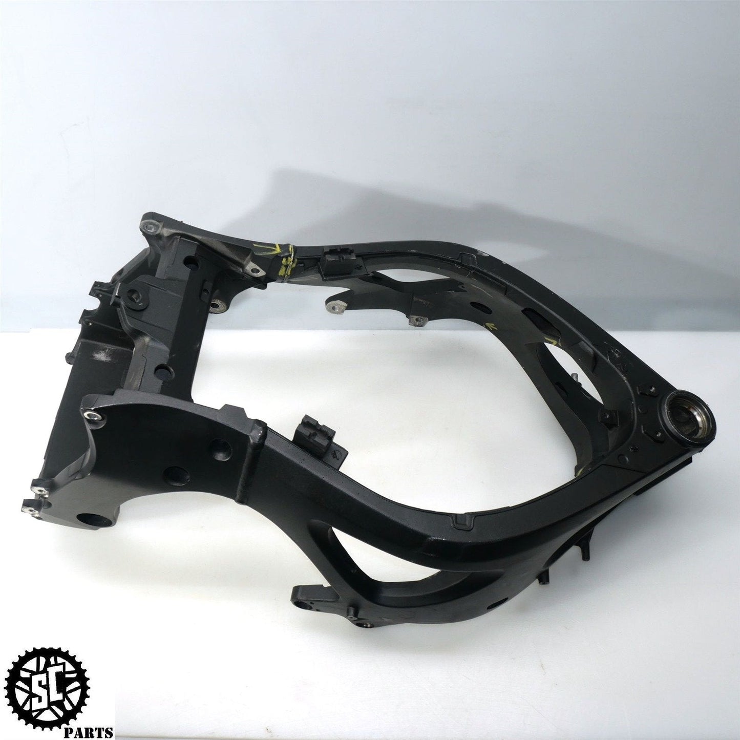 03 - 05 YAMAHA YZF R6 06 - 09 R6S MAIN FRAME CHASSIS *NR* Y26 - SALVAGECYCLEPARTS