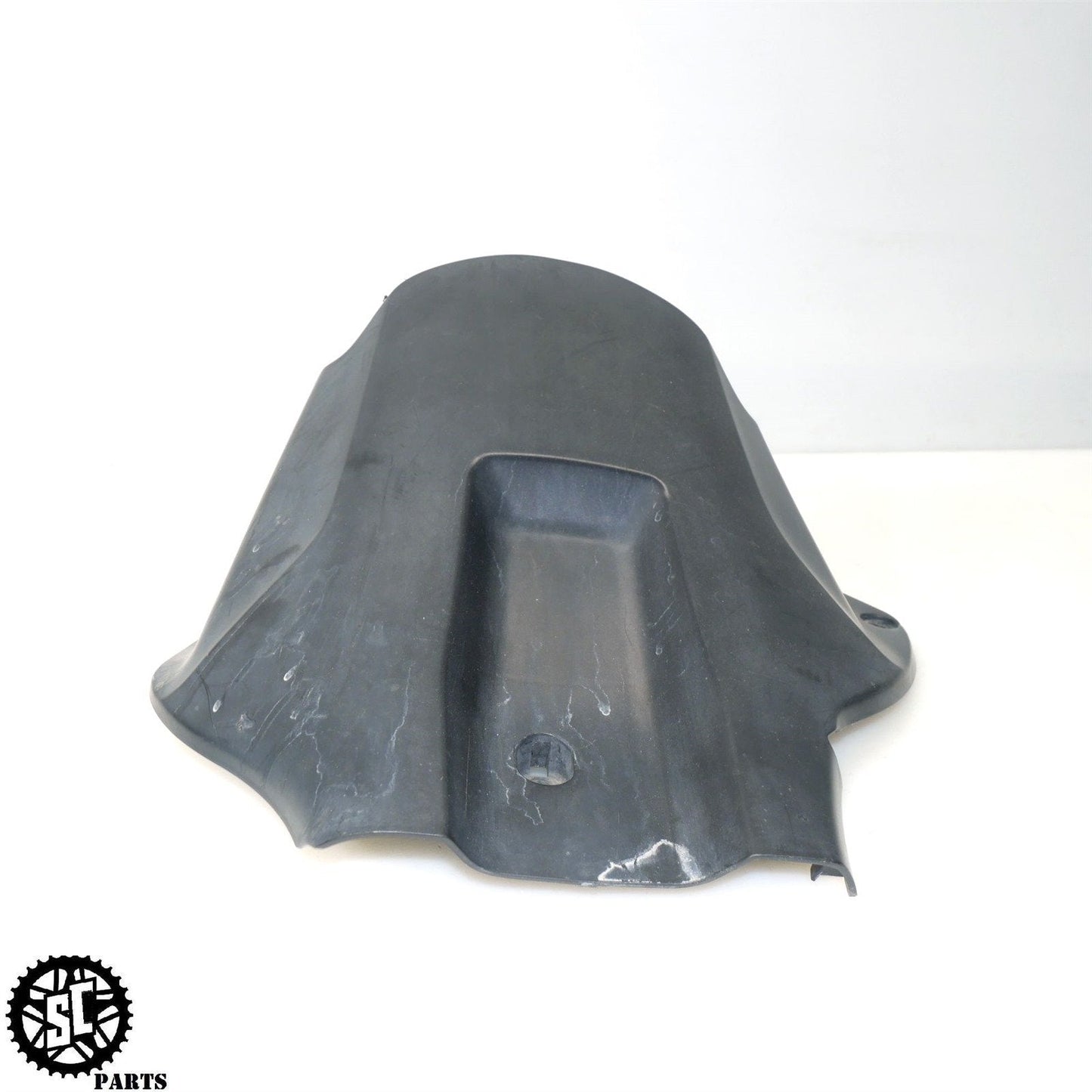 04 - 05 2005 HONDA CBR1000RR REAR FENDER TIRE HUGGER H19 - SALVAGECYCLEPARTS