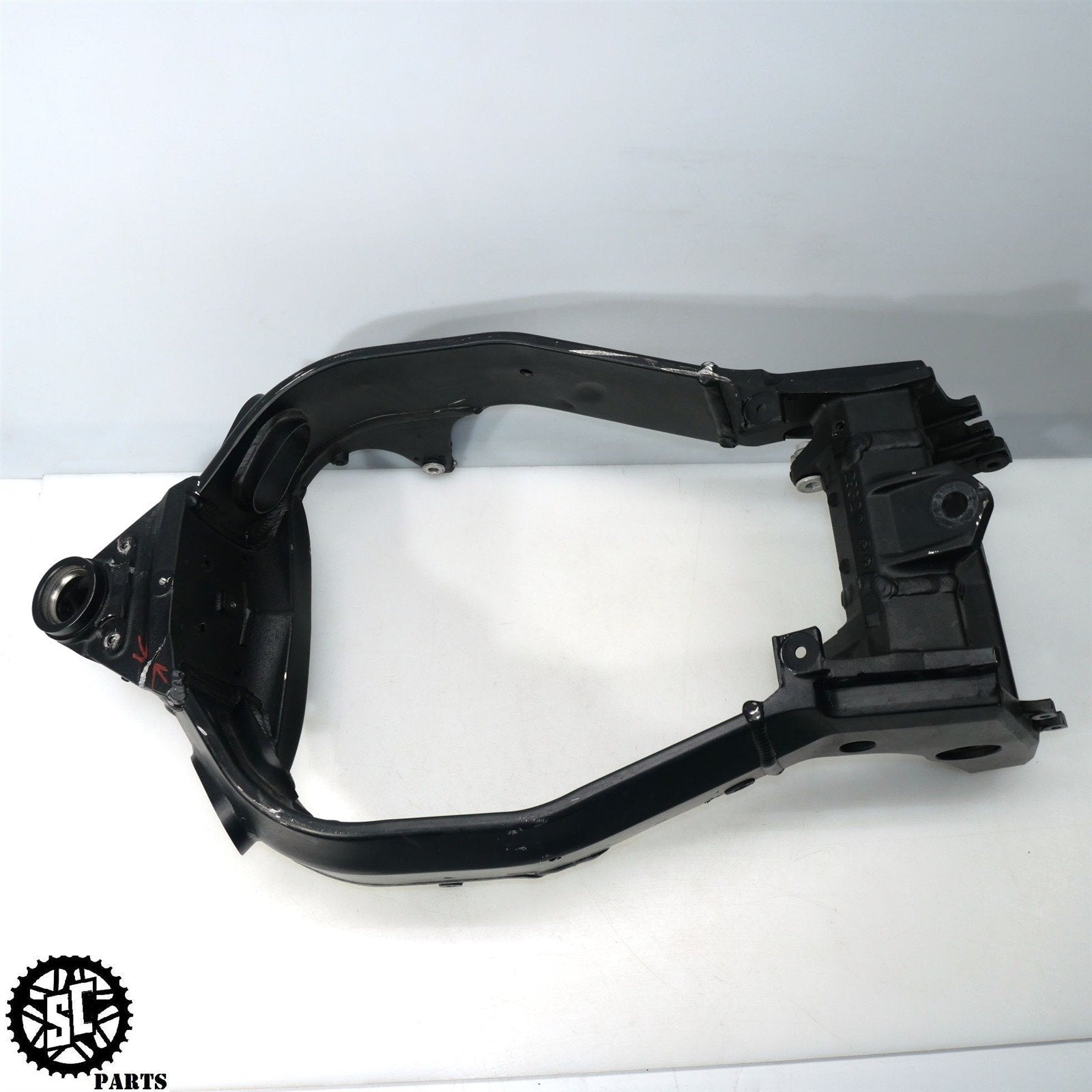 04 - 05 2005 SUZUKI GSXR600 MAIN FRAME CHASSIS *C* S61 - SALVAGECYCLEPARTS