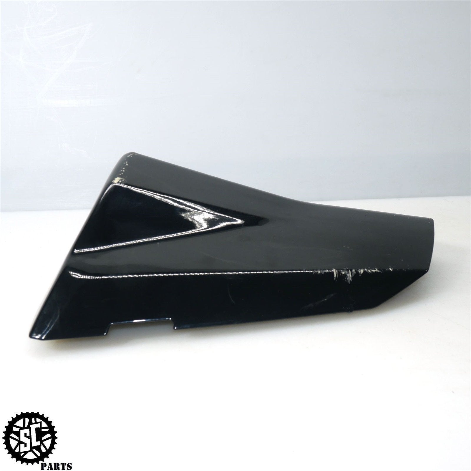 04 - 05 2005 SUZUKI GSXR600 SOLO SEAT COWL FAIRING COVER S61 - SALVAGECYCLEPARTS