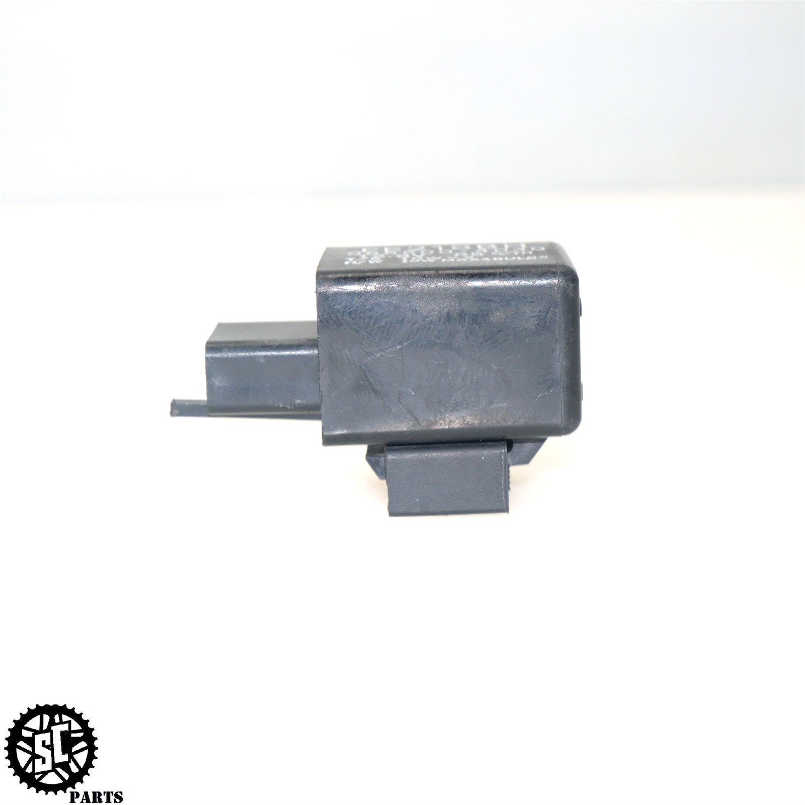 04 05 KAWASAKI NINJA ZX10R BLINKER TURN SIGNAL FLASHER RELAY SWITCH K11 - SALVAGECYCLEPARTS