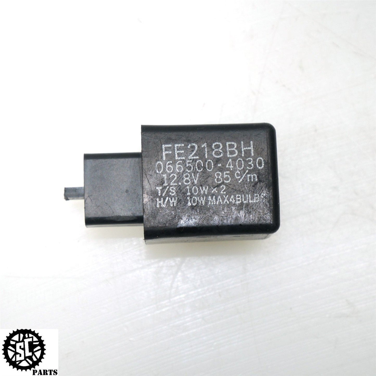 04 05 KAWASAKI NINJA ZX10R BLINKER TURN SIGNAL FLASHER RELAY SWITCH K11 - SALVAGECYCLEPARTS