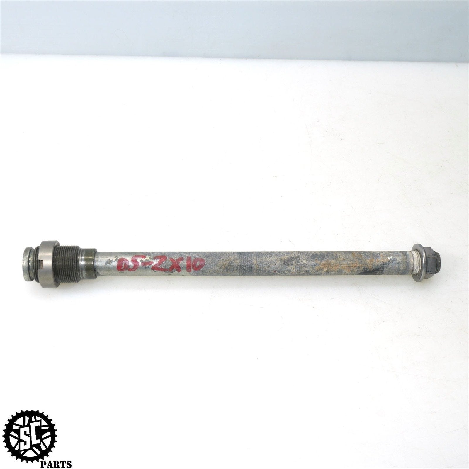 04 05 KAWASAKI NINJA ZX10R REAR SWINGARM SUSPENSION PIVOT BOLT K11 - SALVAGECYCLEPARTS