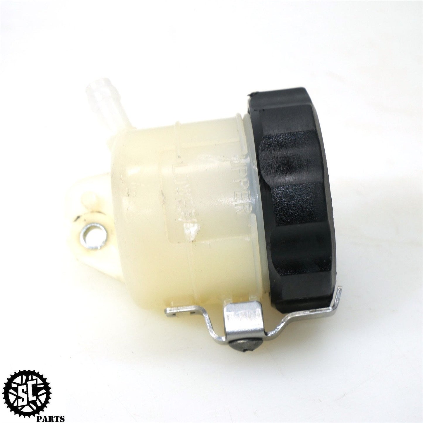 04 - 05 SUZUKI GSXR 600 750 FRONT BRAKE FLUID TANK RESERVOIR S60 - SALVAGECYCLEPARTS