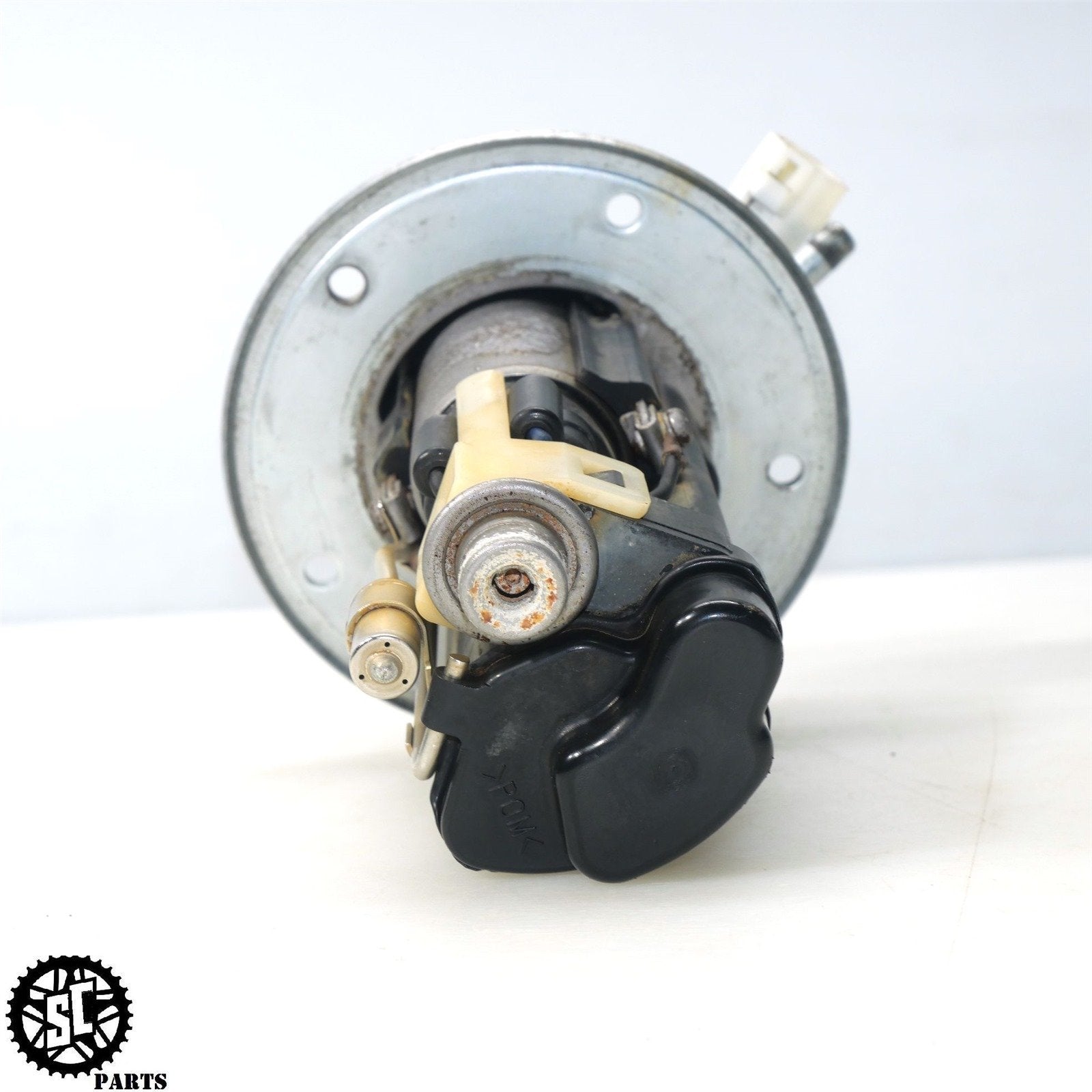 04 05 SUZUKI GSXR 600 FUEL PUMP 15100 - 29G00 S33 - SALVAGECYCLEPARTS
