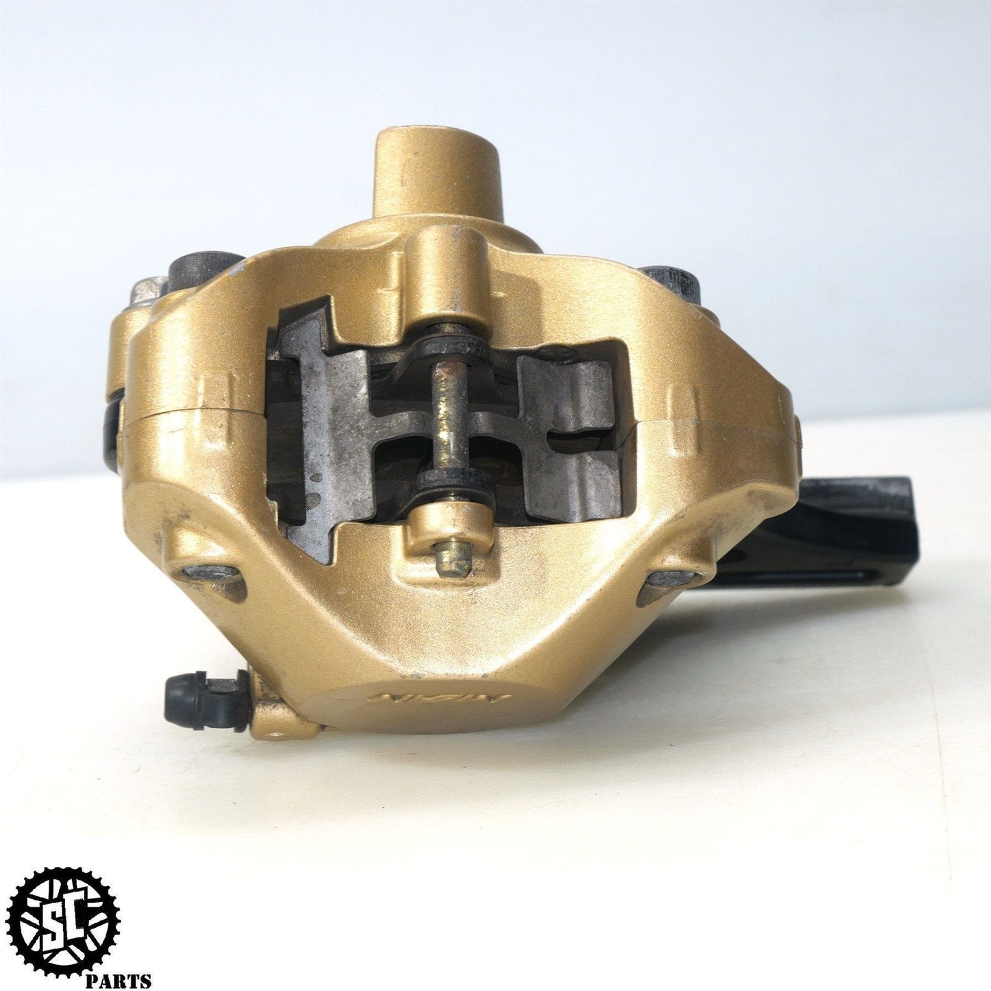 04 05 SUZUKI GSXR 600 REAR BRAKE CALIPER S33 - SALVAGECYCLEPARTS