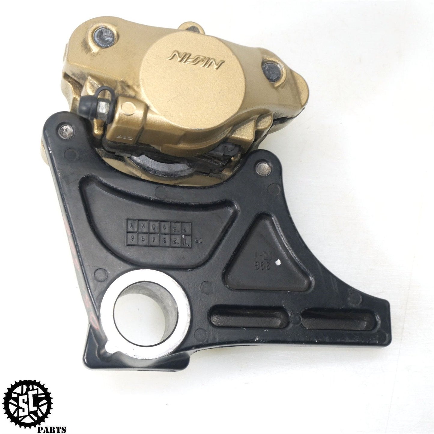 04 05 SUZUKI GSXR 600 REAR BRAKE CALIPER S33 - SALVAGECYCLEPARTS