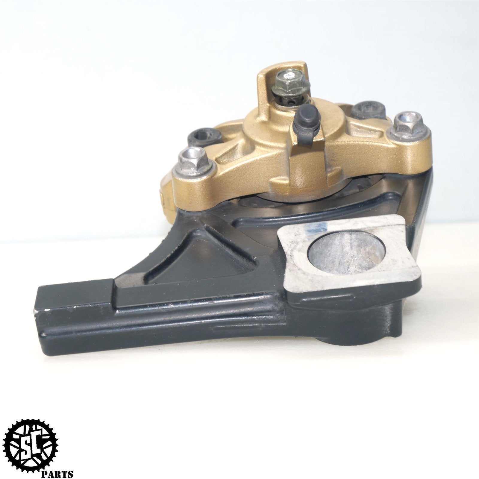 04 05 SUZUKI GSXR 600 REAR BRAKE CALIPER S33 - SALVAGECYCLEPARTS