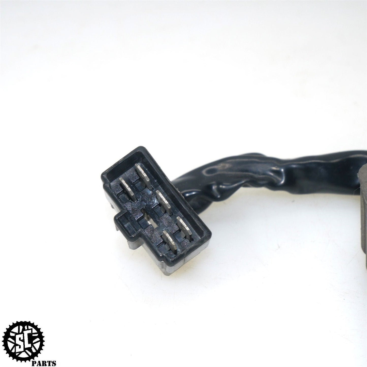 04 05 SUZUKI GSXR 600 RECTIFIER VOLTAGE REGULATOR S33 - SALVAGECYCLEPARTS