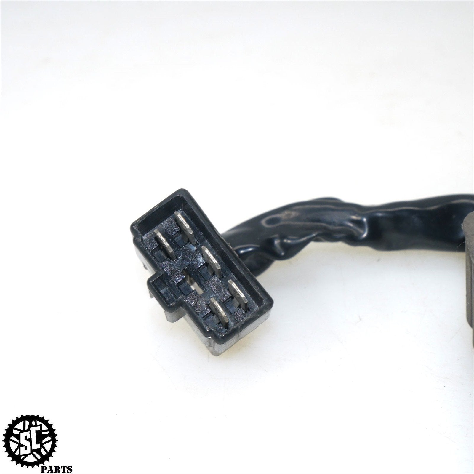 04 05 SUZUKI GSXR 600 RECTIFIER VOLTAGE REGULATOR S33 - SALVAGECYCLEPARTS