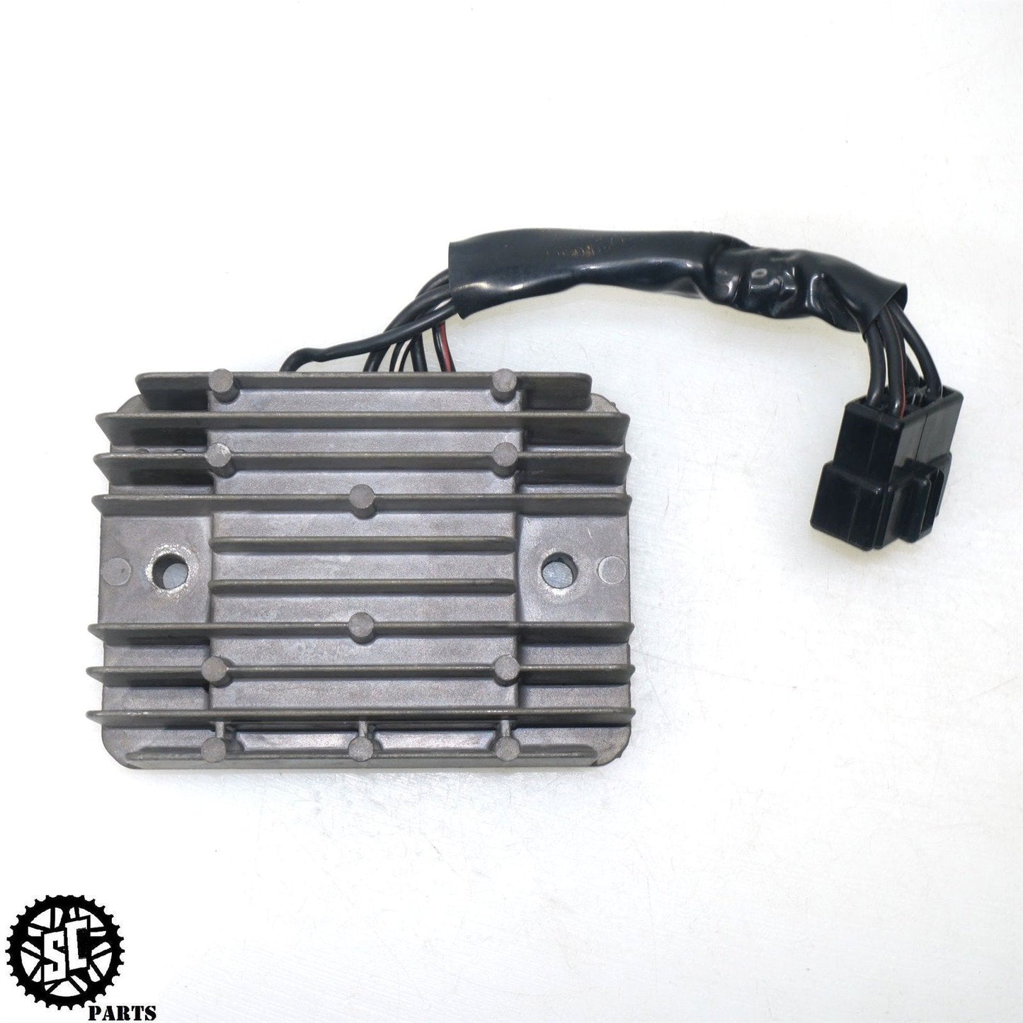 04 05 SUZUKI GSXR 600 RECTIFIER VOLTAGE REGULATOR S33 - SALVAGECYCLEPARTS