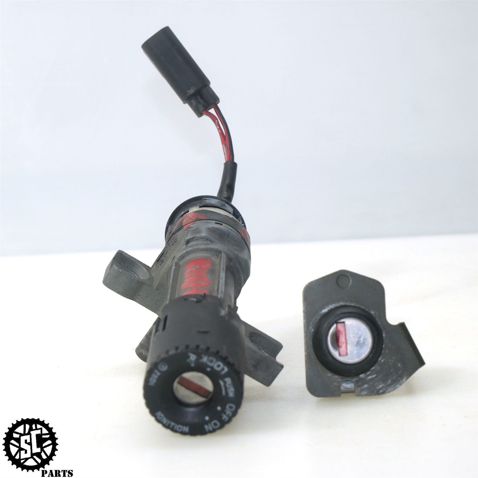 04 - 06 BUELL LIGHTNING XB12 IGNITION SWITCH LOCK SET HB08 - SALVAGECYCLEPARTS