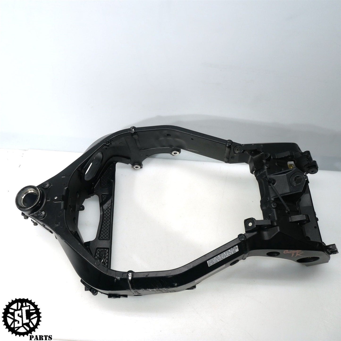 05 06 2005 SUZUKI GSXR1000 MAIN FRAME CHASSIS *S* S66 - SALVAGECYCLEPARTS