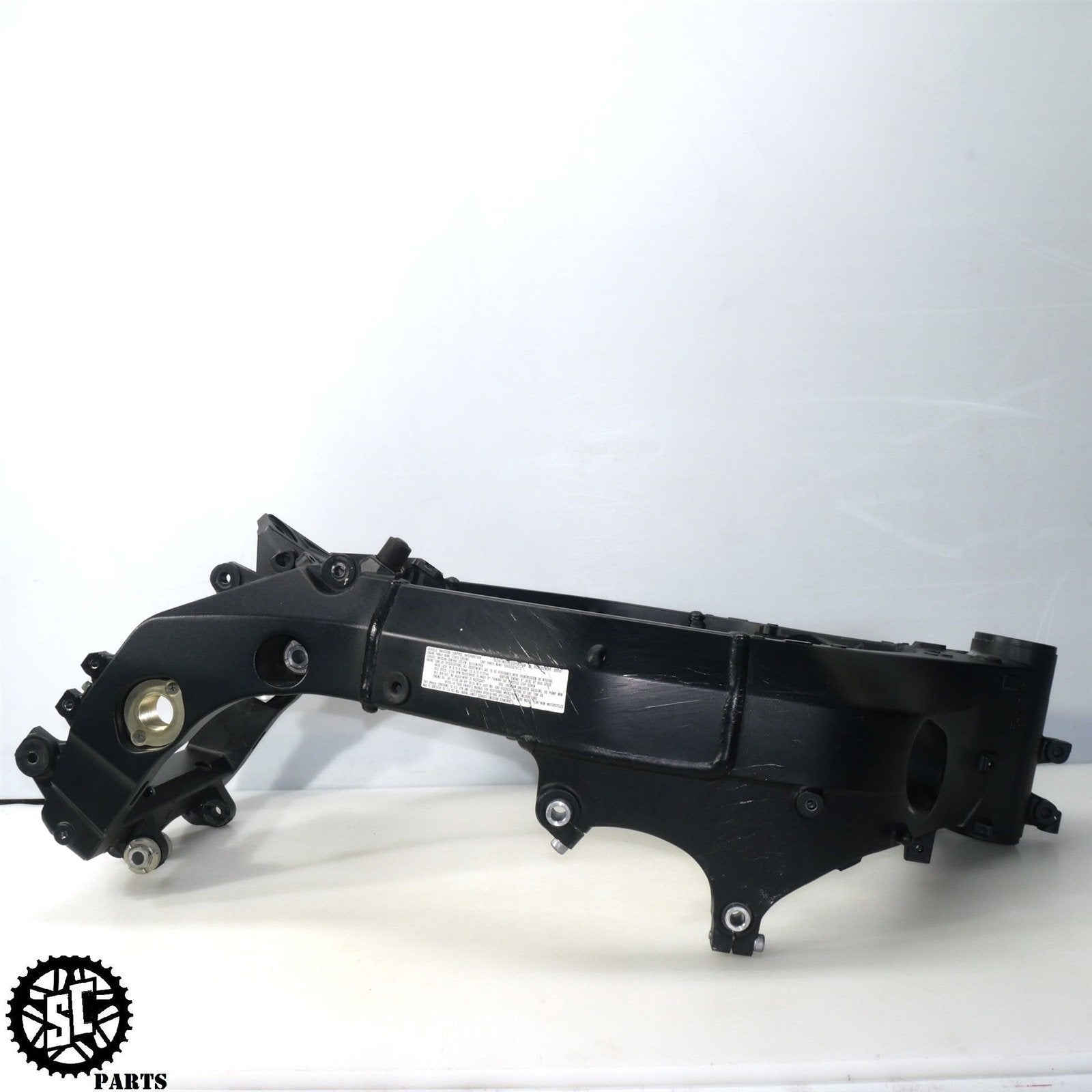 05 06 SUZUKI GSXR 1000 FRAME CHASSIS *S* S68 - SALVAGECYCLEPARTS