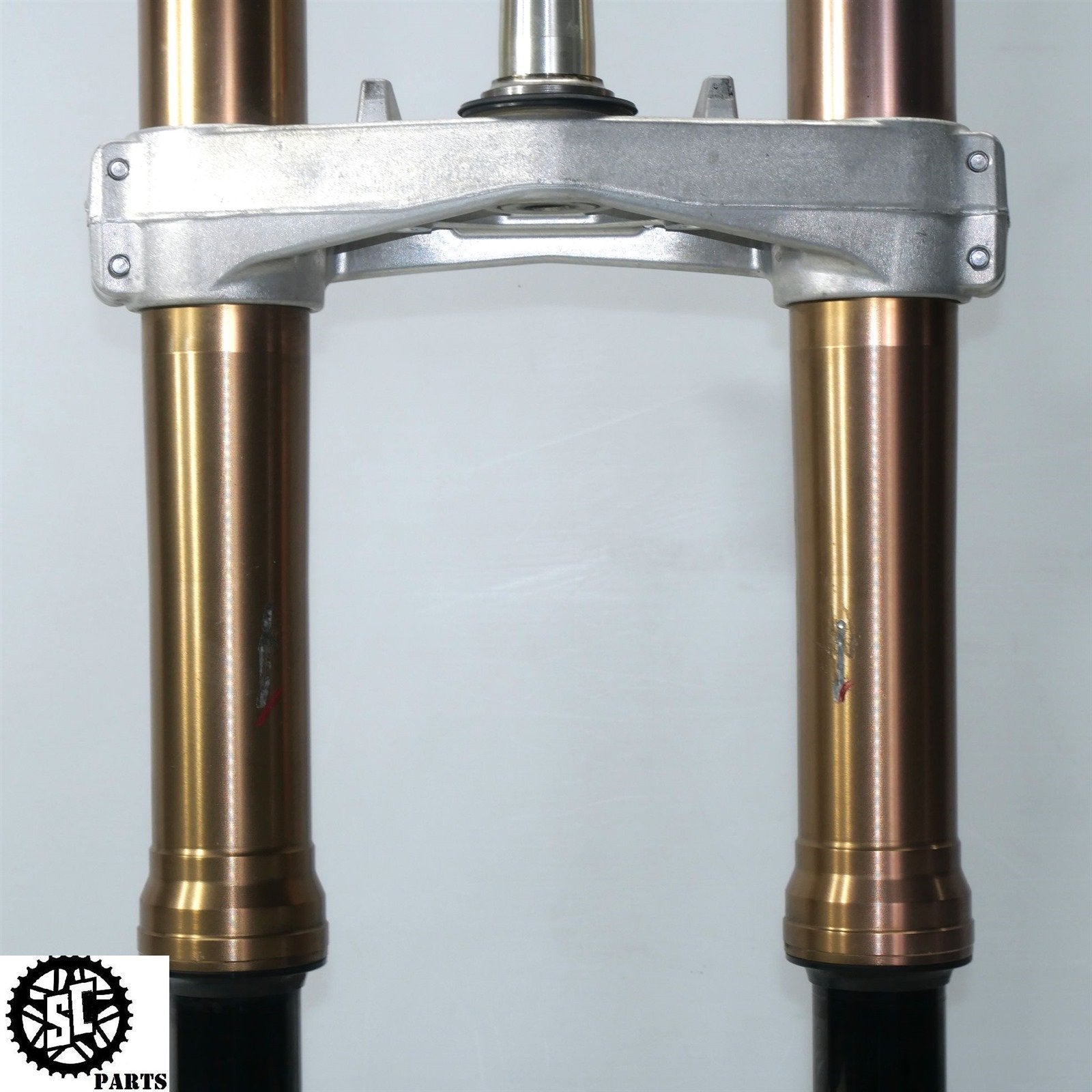 05 06 SUZUKI GSXR 1000 FRONT FORKS TUBE SUSPENSION STRAIGHT S68 - SALVAGECYCLEPARTS