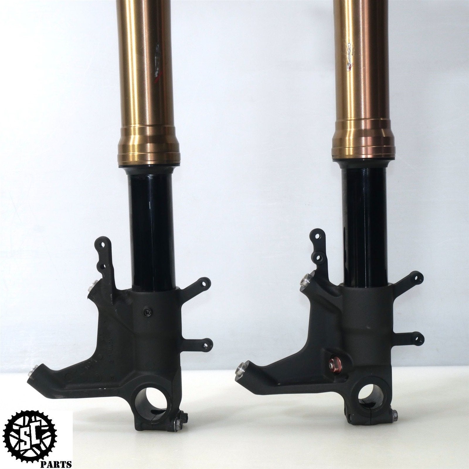 05 06 SUZUKI GSXR 1000 FRONT FORKS TUBE SUSPENSION STRAIGHT S68 - SALVAGECYCLEPARTS