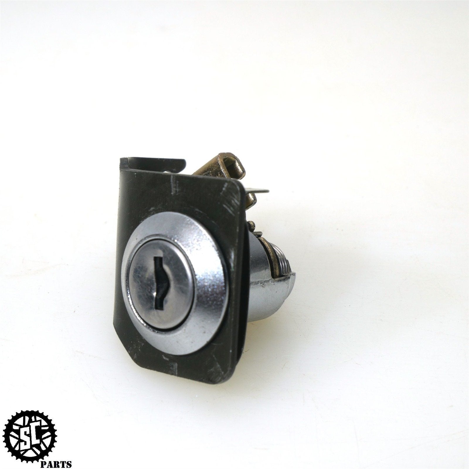 05 06 SUZUKI GSXR 1000 LOCKSET IGNITION SWITCH S68 – SALVAGECYCLEPARTS