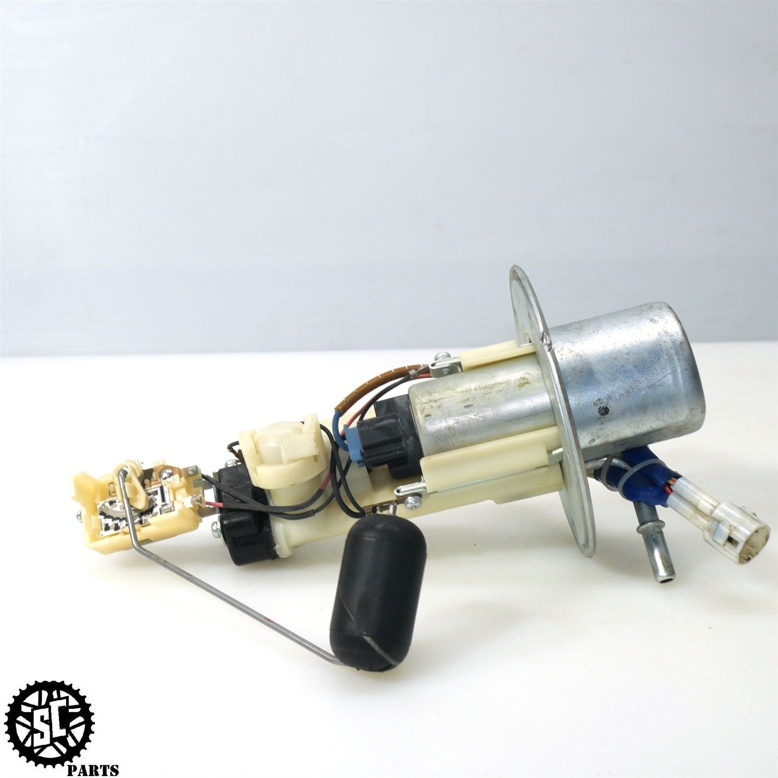 05 06 SUZUKI GSXR1000 FUEL PUMP 15100 - 41G00 S26 - SALVAGECYCLEPARTS