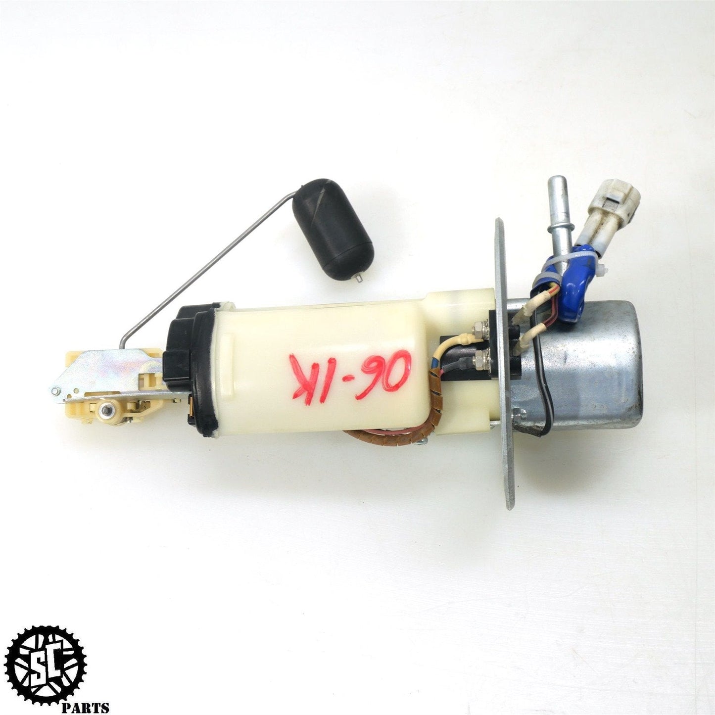 05 06 SUZUKI GSXR1000 FUEL PUMP 15100 - 41G00 S26 - SALVAGECYCLEPARTS