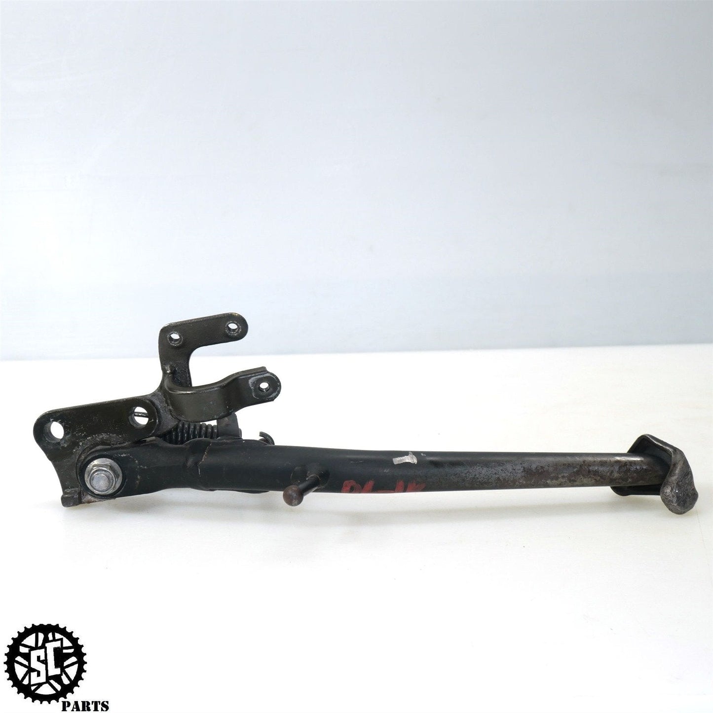 05 06 SUZUKI GSXR1000 KICKSTAND LEG S26 - SALVAGECYCLEPARTS