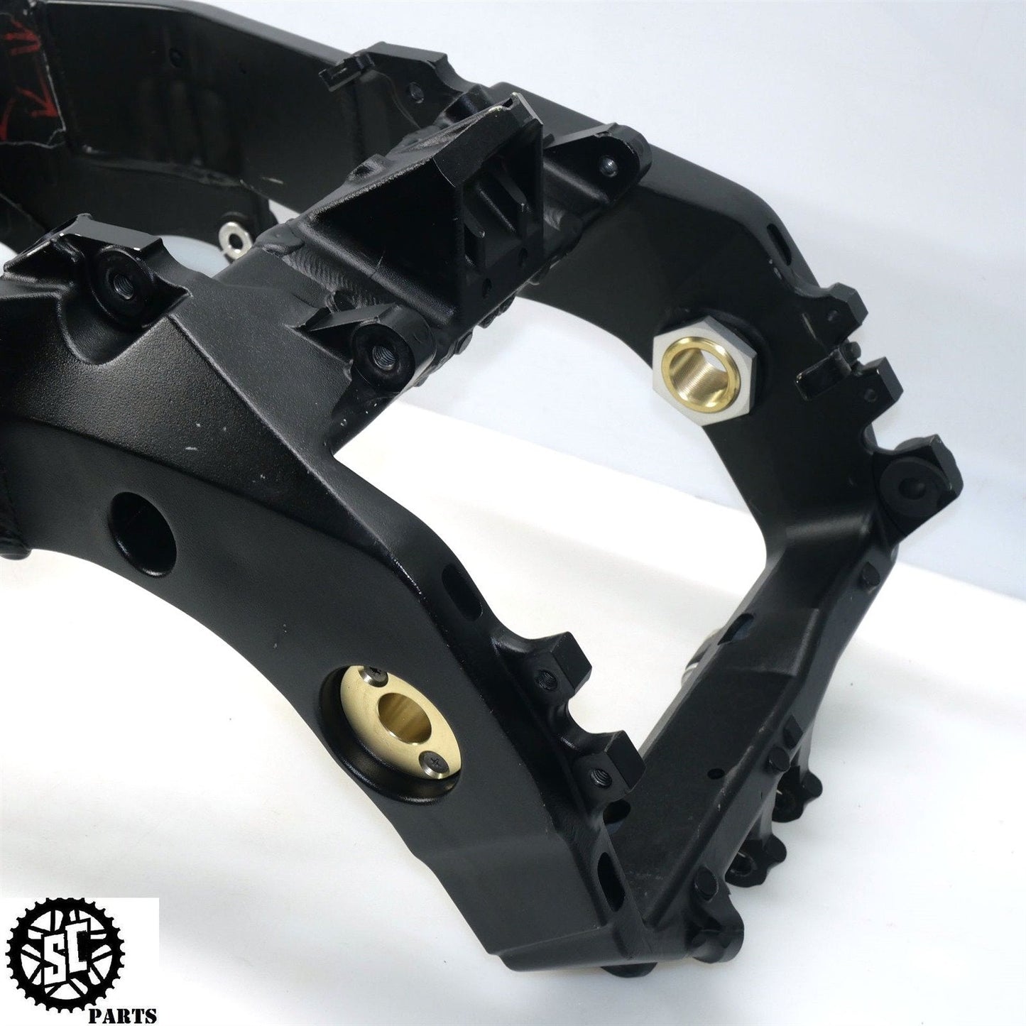 05 06 SUZUKI GSXR1000 MAIN FRAME CHASSIS *S* S26 - SALVAGECYCLEPARTS