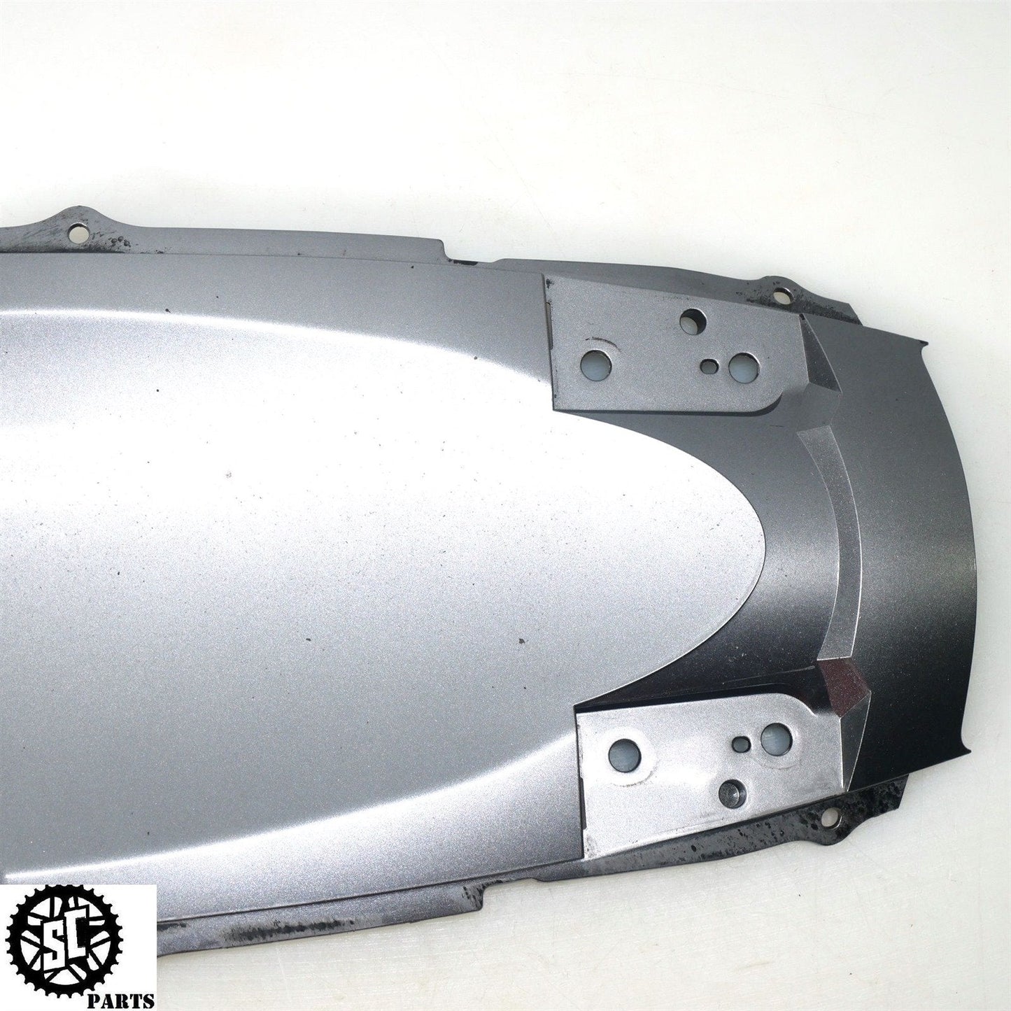 05 06 SUZUKI GSXR1000 REAR UNDER TAIL FAIRING S26 - SALVAGECYCLEPARTS