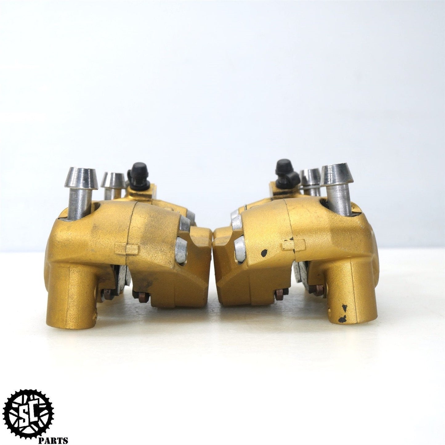 05 - 07 TRIUMPH SPEED TRIPLE 1050 FRONT BRAKE CALIPER T33 - SALVAGECYCLEPARTS