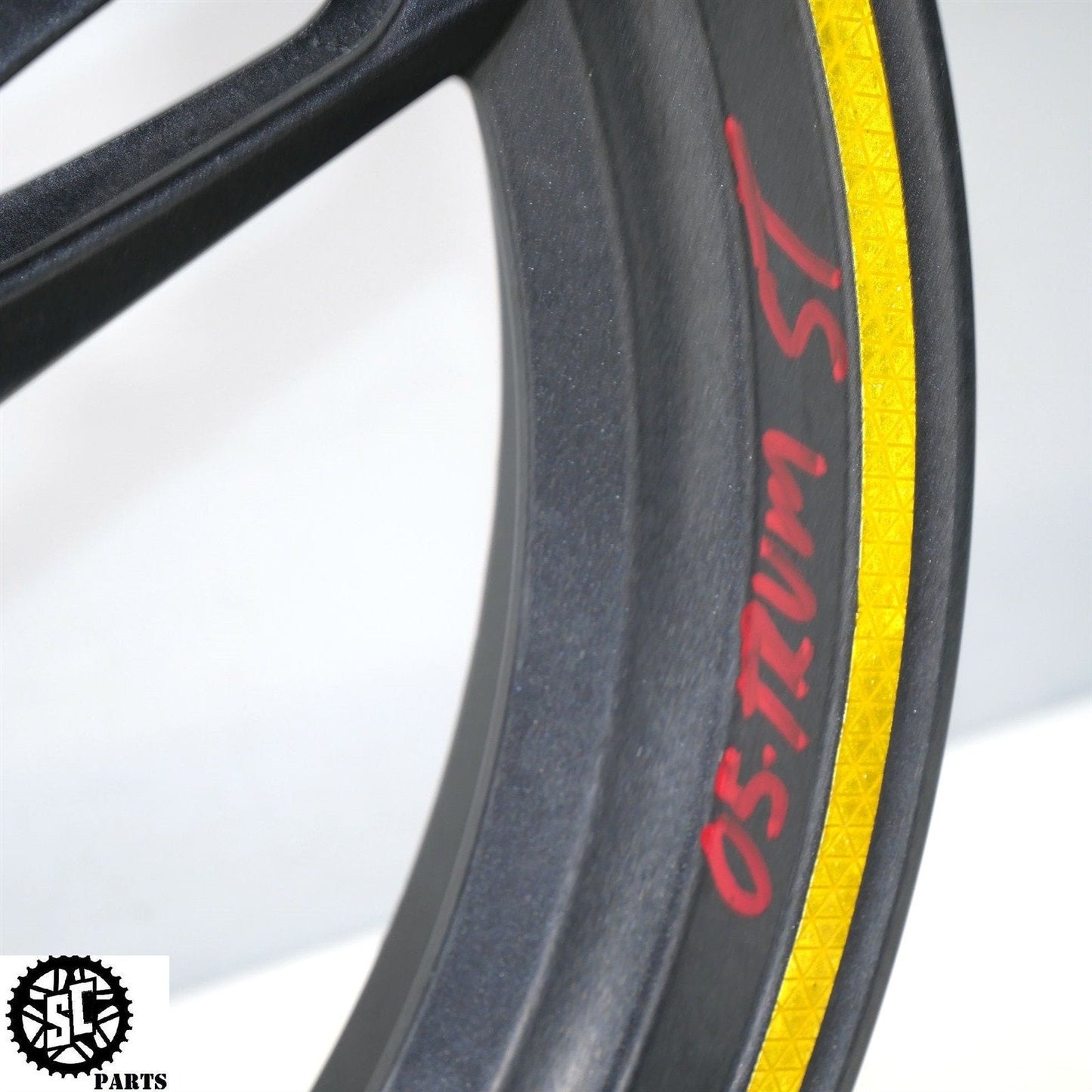05 - 07 TRIUMPH SPEED TRIPLE 1050 FRONT WHEEL RIM SB T2000074 T33 - SALVAGECYCLEPARTS