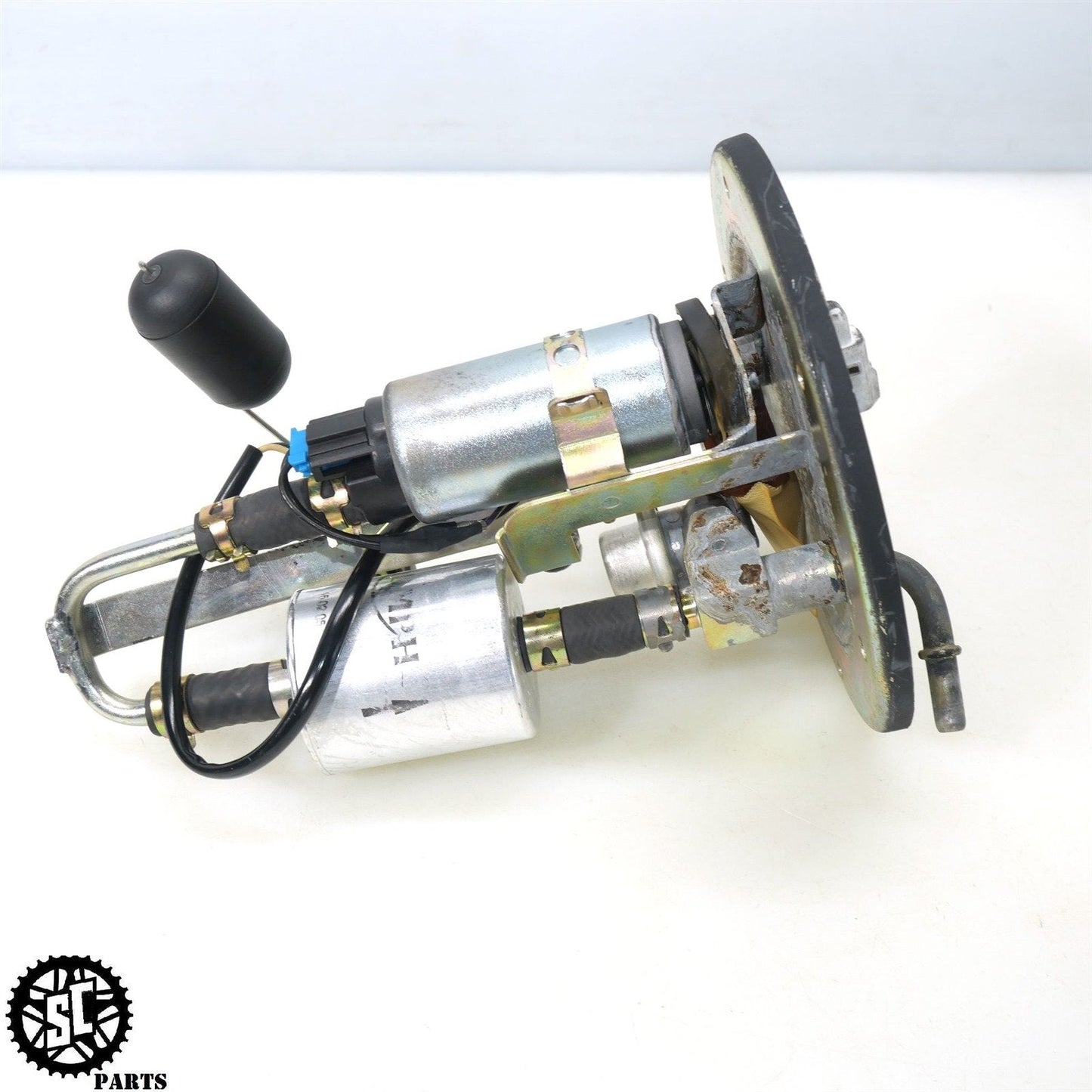 05 - 07 TRIUMPH SPEED TRIPLE 1050 FUEL PUMP SENDING UNIT T1241086 T33 - SALVAGECYCLEPARTS