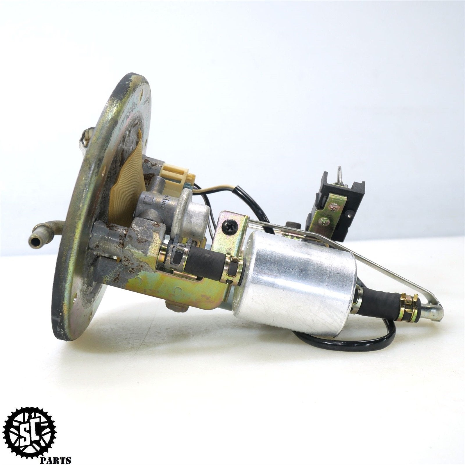 05 - 07 TRIUMPH SPEED TRIPLE 1050 FUEL PUMP SENDING UNIT T1241086 T33 - SALVAGECYCLEPARTS