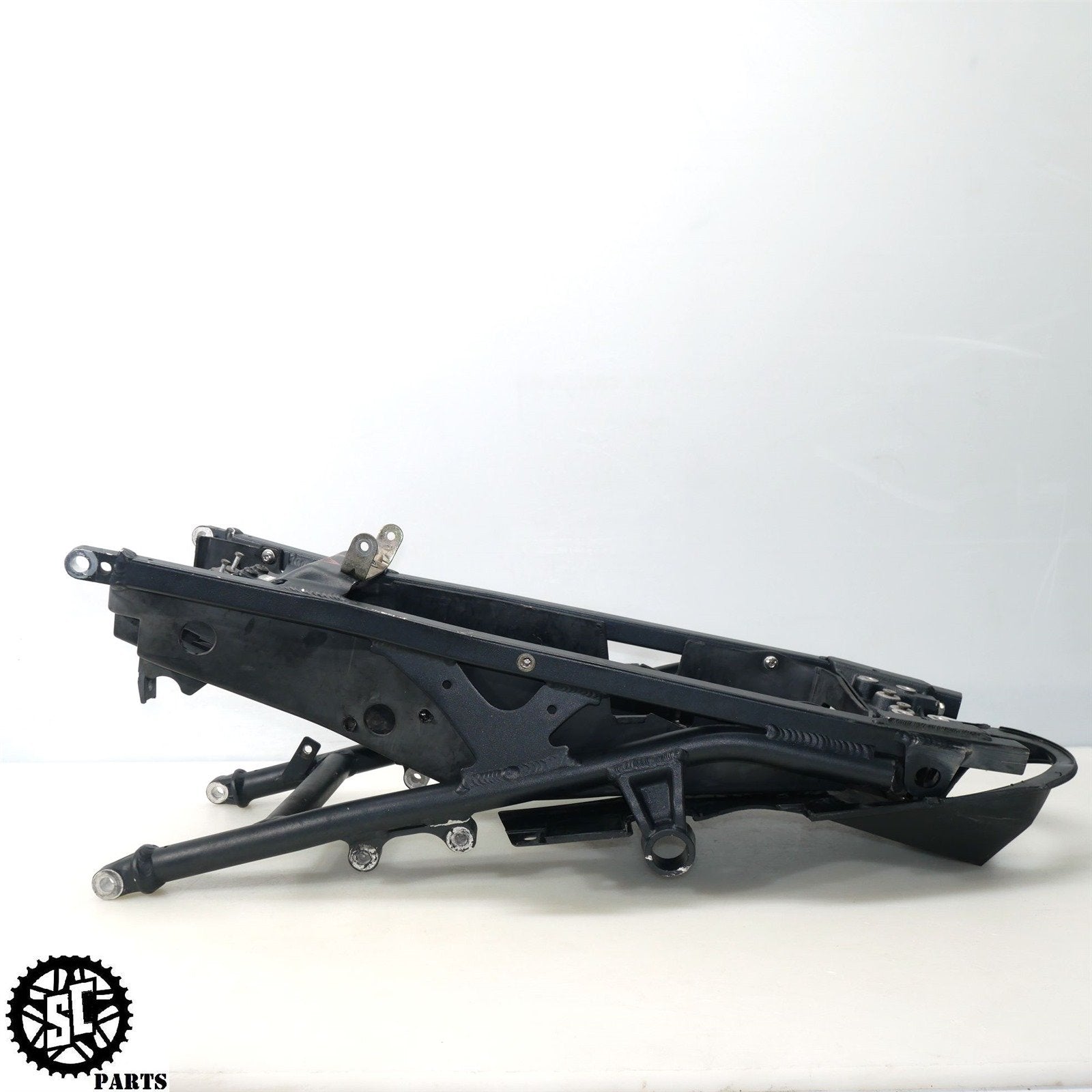 05 - 07 TRIUMPH SPEED TRIPLE 1050 REAR SUB FRAME TAIL BATTERY TRAY T2074400 T33 - SALVAGECYCLEPARTS