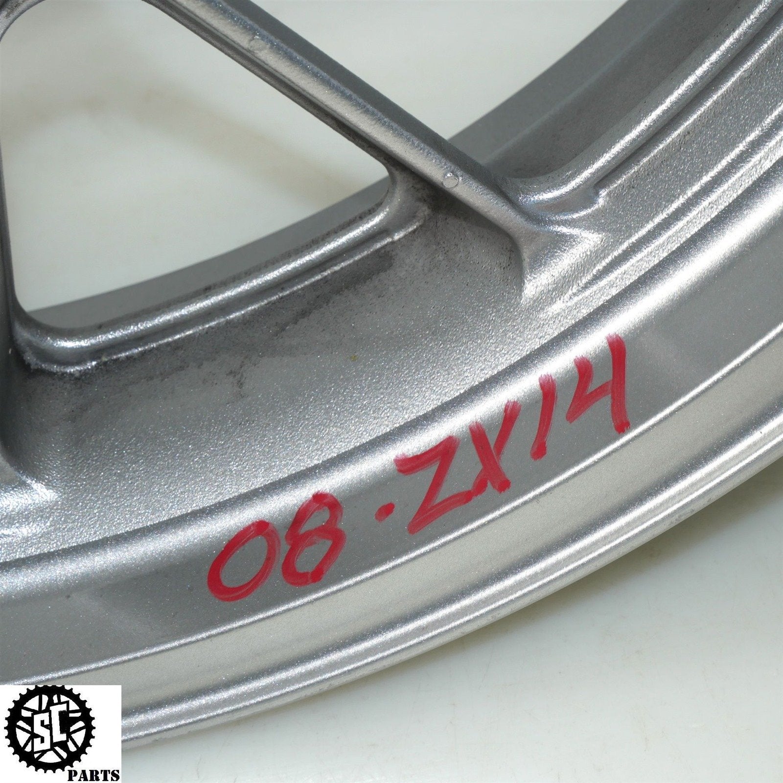 06 07 2008 - 2011 KAWASAKI ZX14 FRONT WHEEL RIM SB K48 - SALVAGECYCLEPARTS