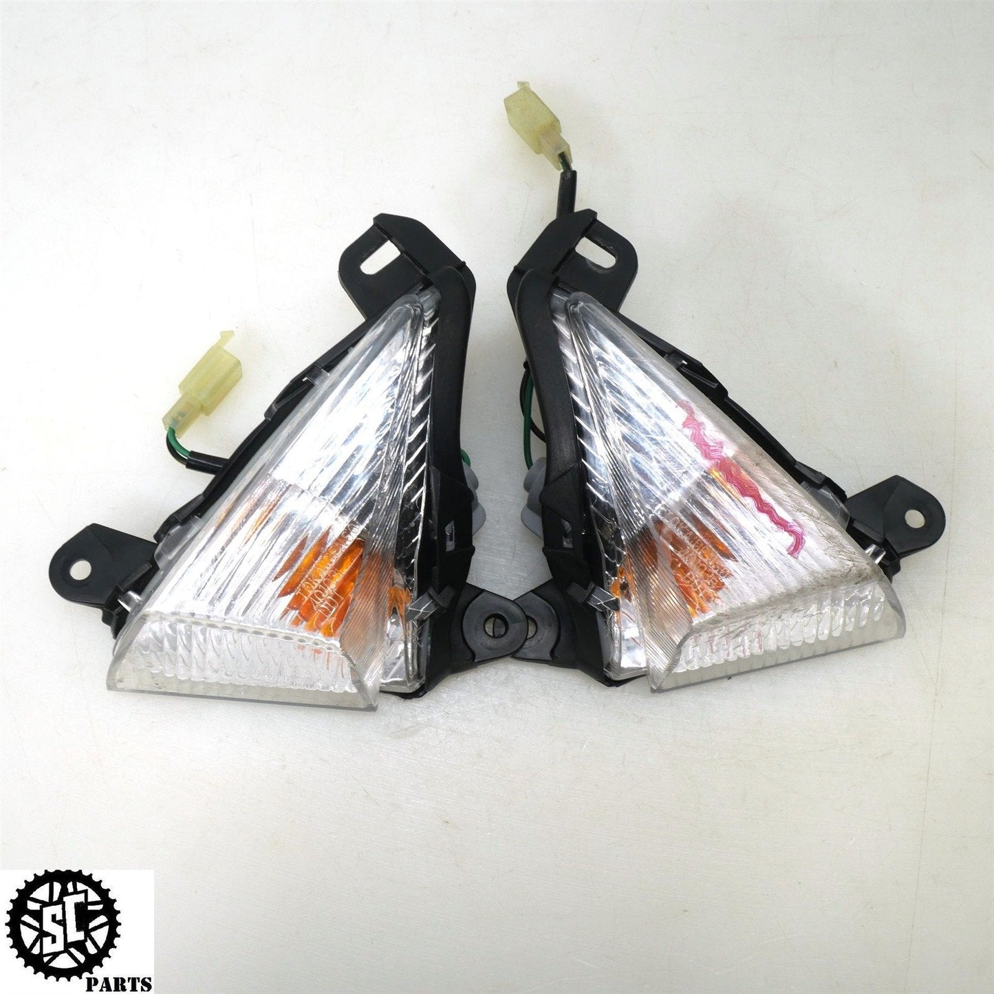 06 07 2008 - 2011 KAWASAKI ZX14 LEFT RIGHT FRONT TURN SIGNAL INDICATOR LIGHT K48 - SALVAGECYCLEPARTS