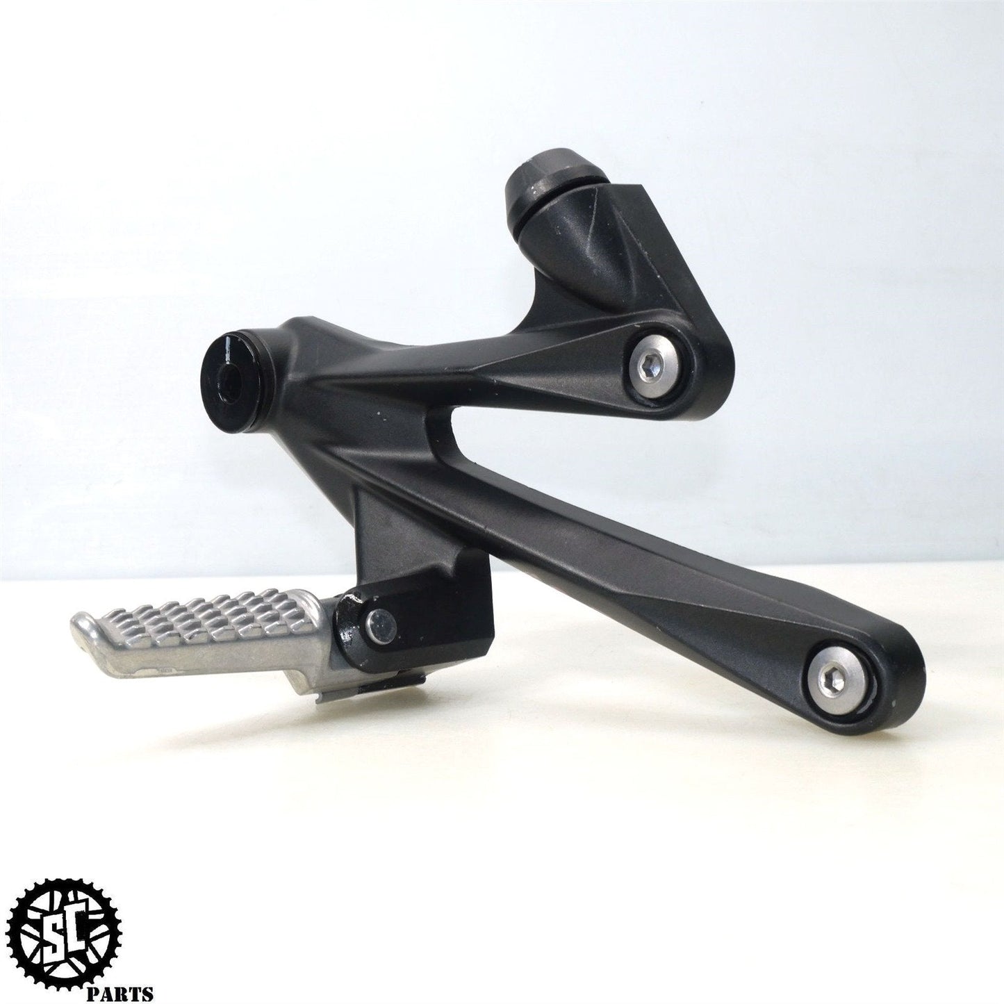 06 07 2008 - 2011 KAWASAKI ZX14 REAR PASSENGER BACK FOOT PEG LEFT RIGHT K48 - SALVAGECYCLEPARTS