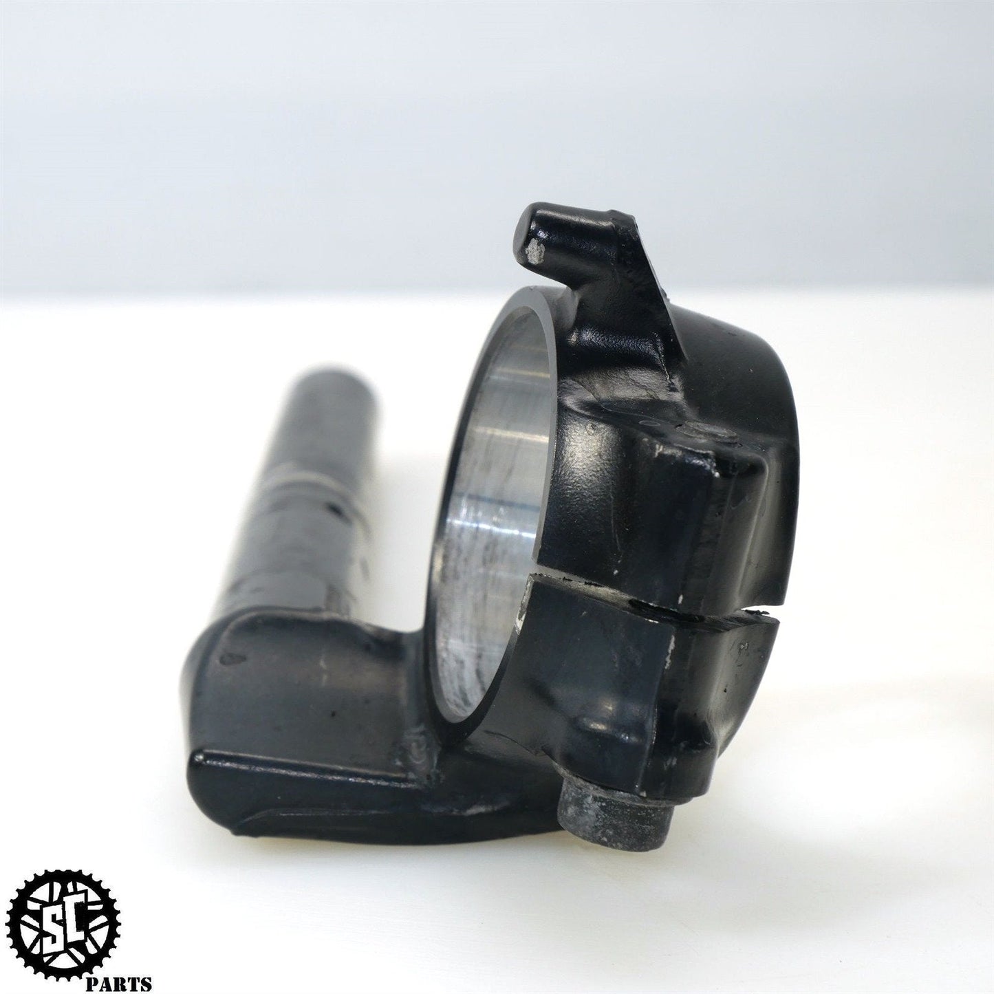 06 07 HONDA CBR1000R RIGHT CLIP ON HANDLEBAR H45 - SALVAGECYCLEPARTS