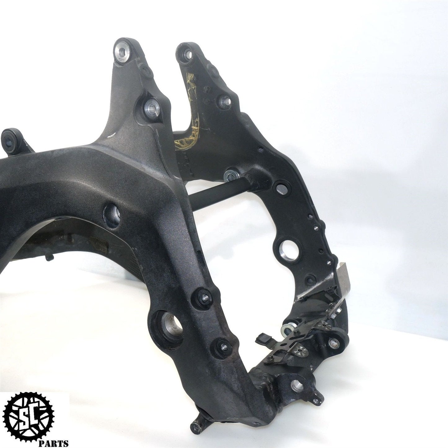 06 07 HONDA CBR1000RR FRAME CHASSIS *S* H11 - SALVAGECYCLEPARTS