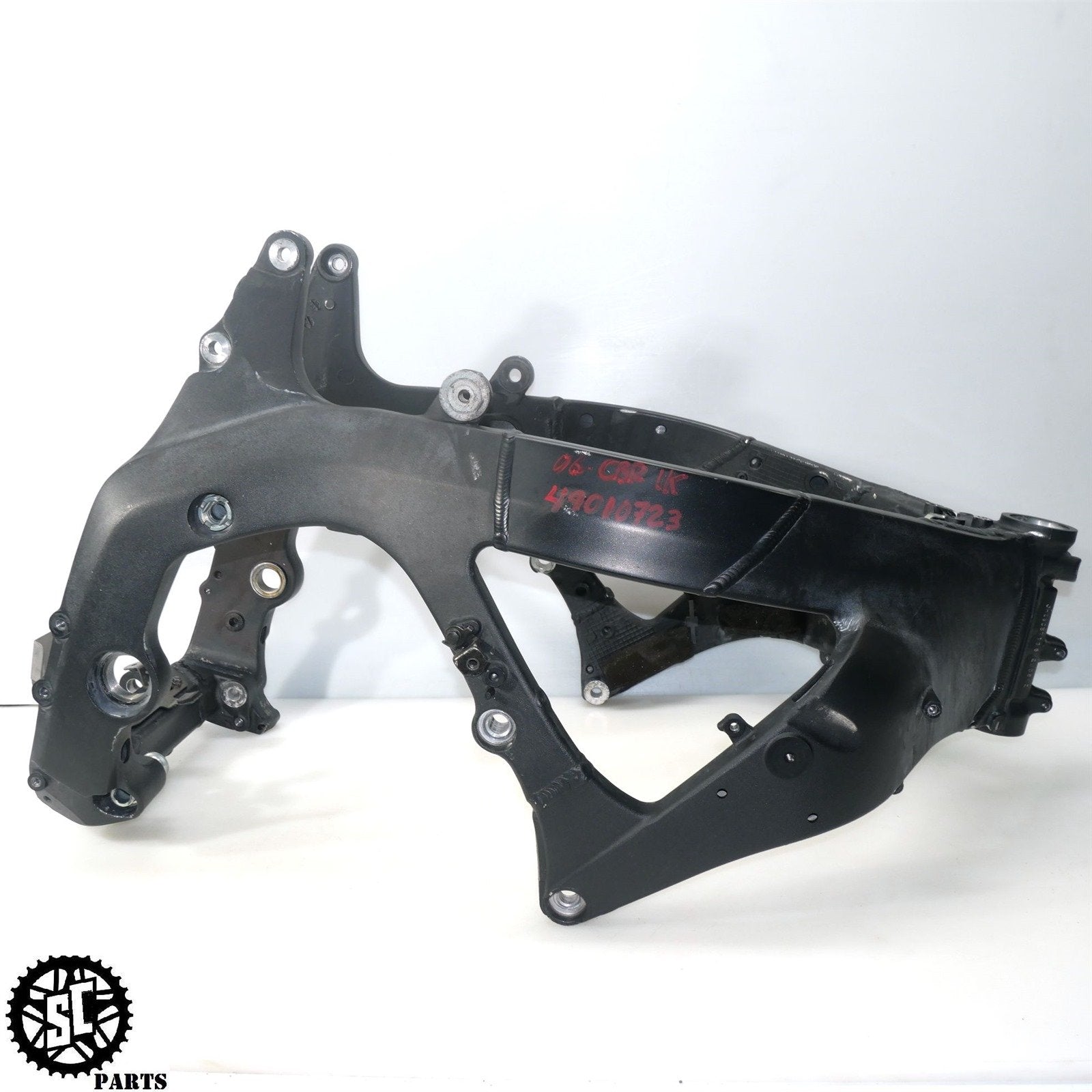 06 07 HONDA CBR1000RR FRAME CHASSIS *S* H11 - SALVAGECYCLEPARTS