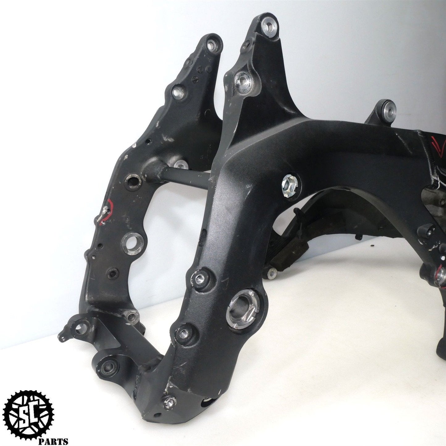 06 07 HONDA CBR1000RR FRAME CHASSIS *S* H32 - SALVAGECYCLEPARTS