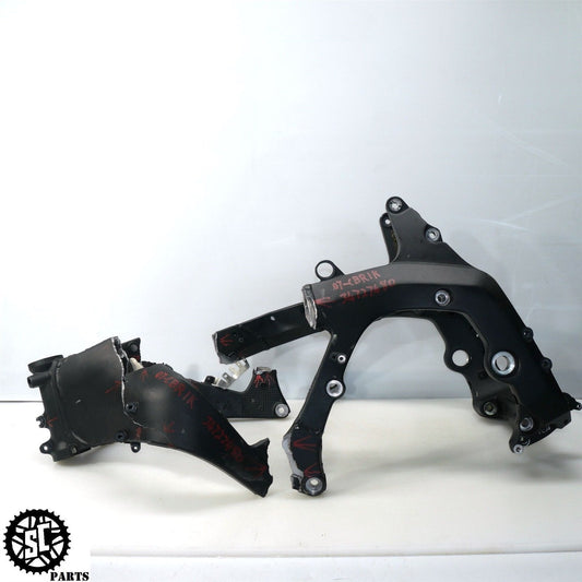 06 07 HONDA CBR1000RR FRAME CHASSIS *S* H46 - SALVAGECYCLEPARTS