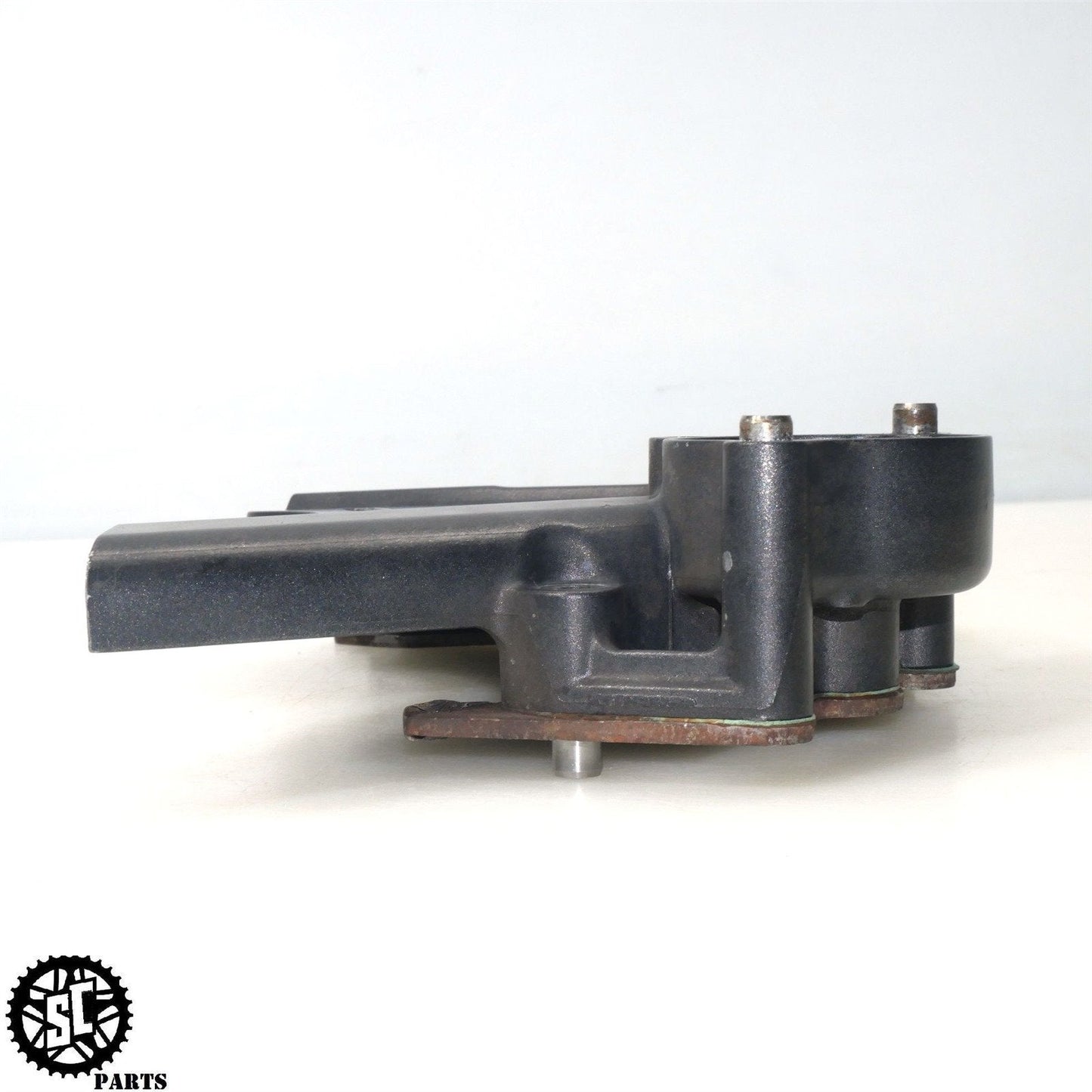 06 07 HONDA CBR1000RR FRONT SPROCKET COVER CASE CHAIN GUARD 11350 - MEL - D20 H32 - SALVAGECYCLEPARTS