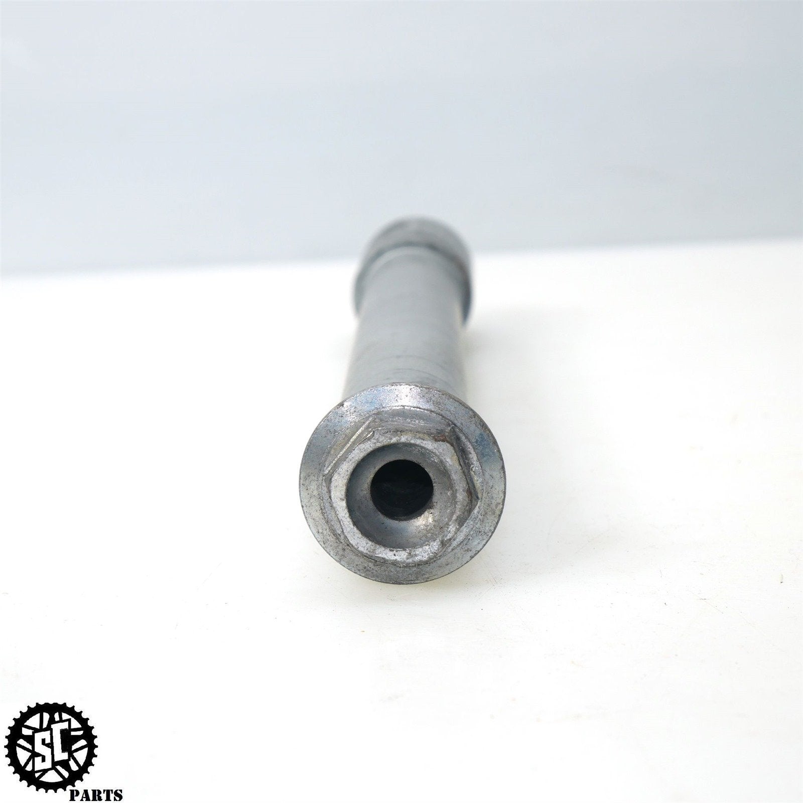 06 07 HONDA CBR1000RR FRONT WHEEL AXLE BOLT H46 - SALVAGECYCLEPARTS