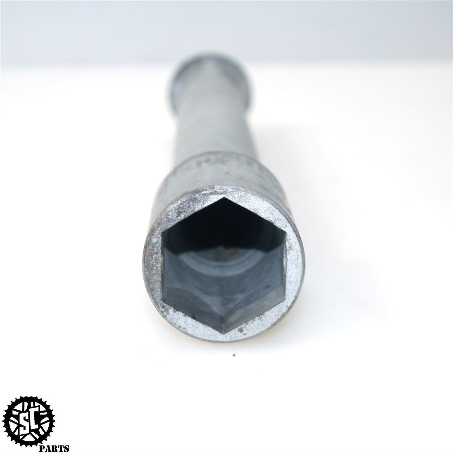 06 07 HONDA CBR1000RR FRONT WHEEL AXLE BOLT H46 - SALVAGECYCLEPARTS