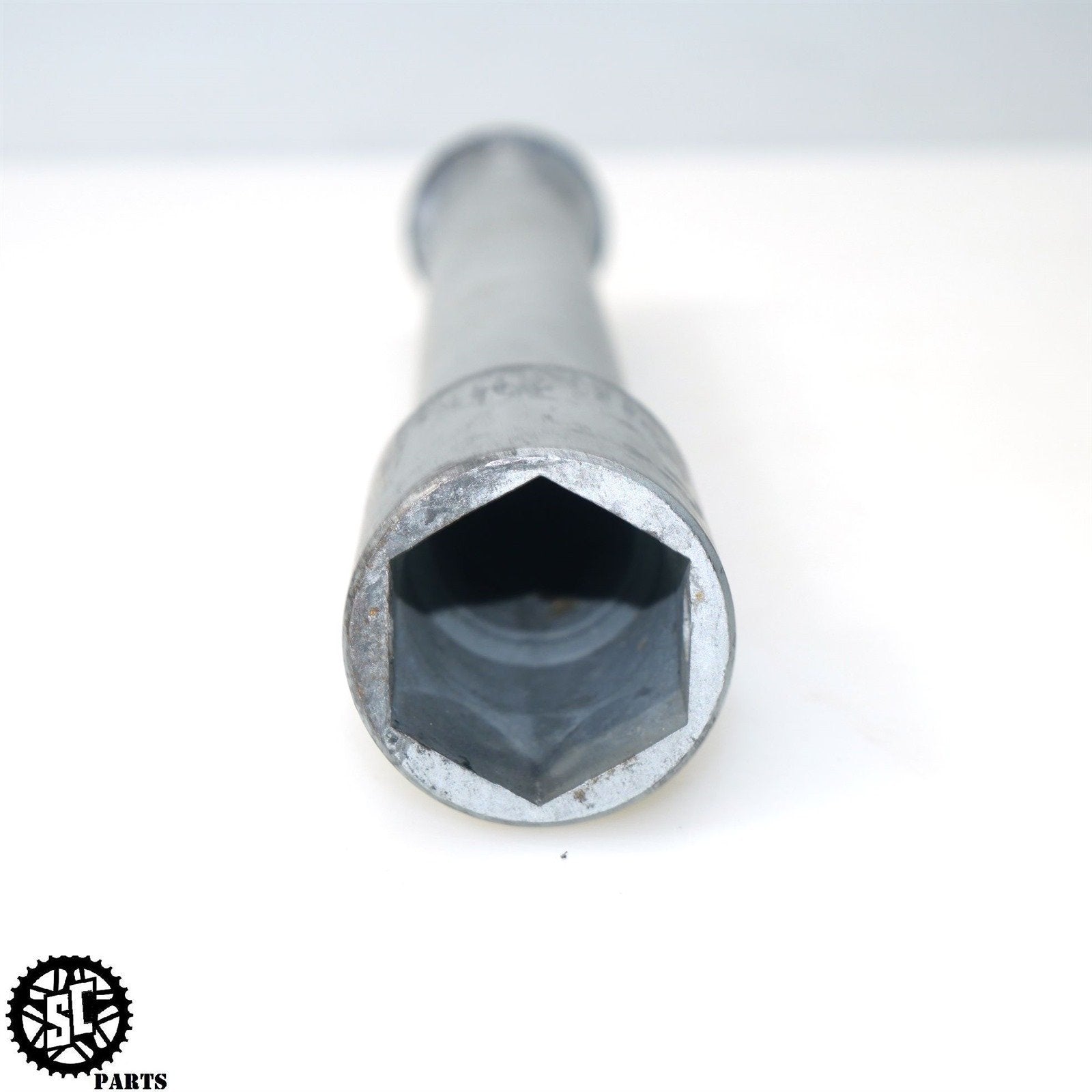 06 07 HONDA CBR1000RR FRONT WHEEL AXLE BOLT H46 - SALVAGECYCLEPARTS