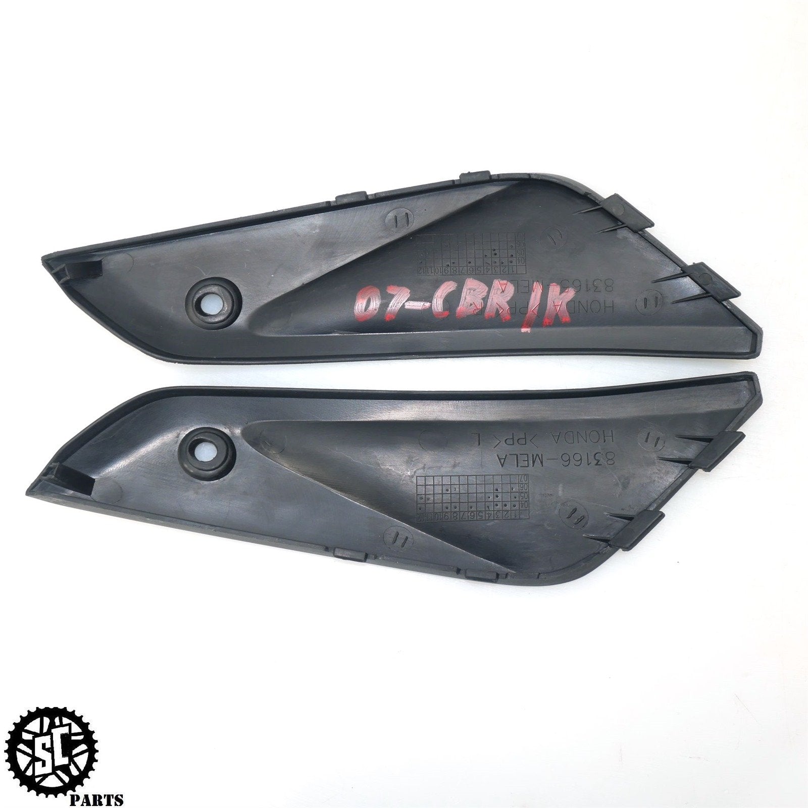 06 07 HONDA CBR1000RR FUEL GAS TANK SEAT COVER FAIRING H45 - SALVAGECYCLEPARTS
