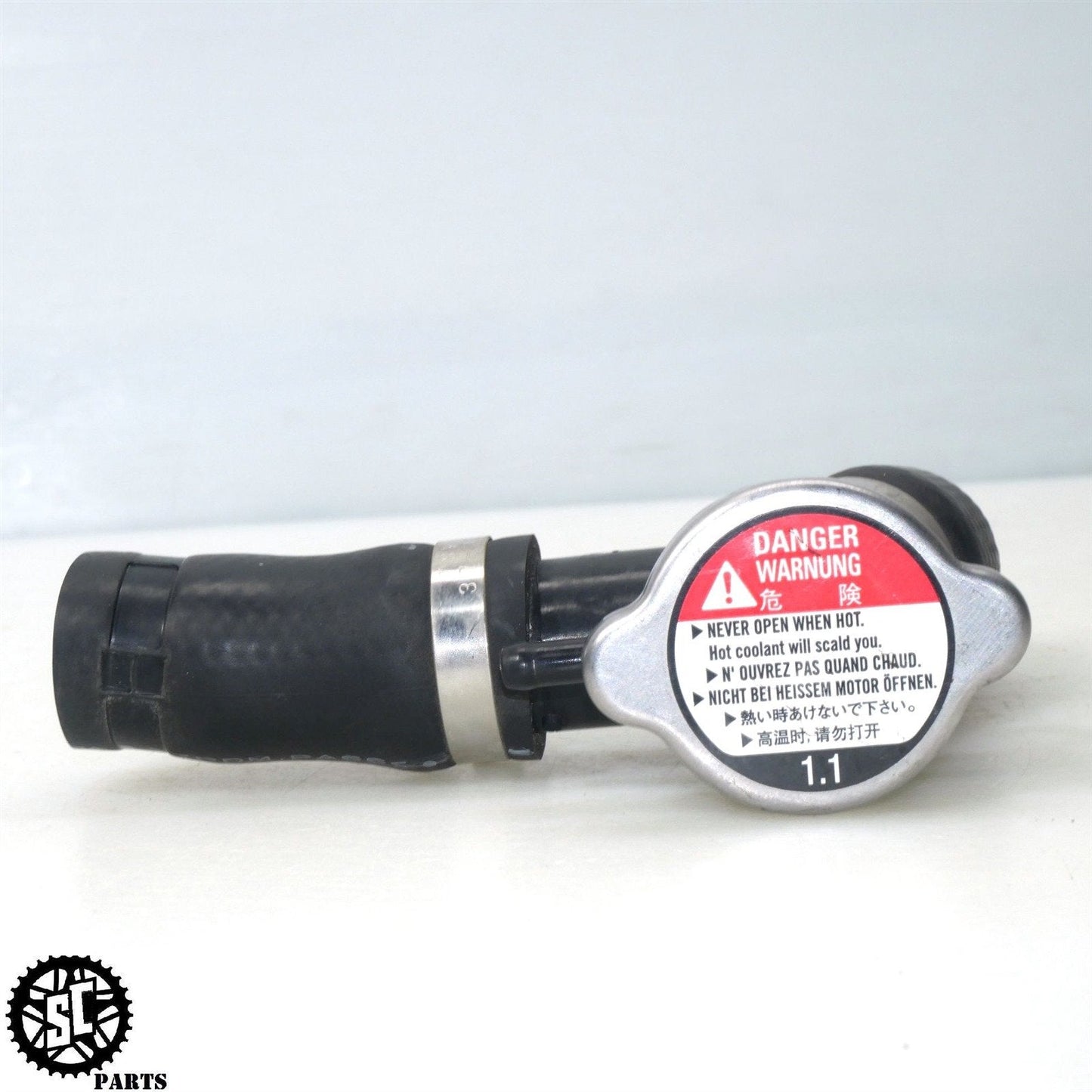 06 07 HONDA CBR1000RR RADIATOR FILLER NECK COOLANT FILL H32 - SALVAGECYCLEPARTS